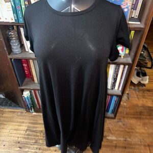 Lularoe black travelcore knit high low Carly dress